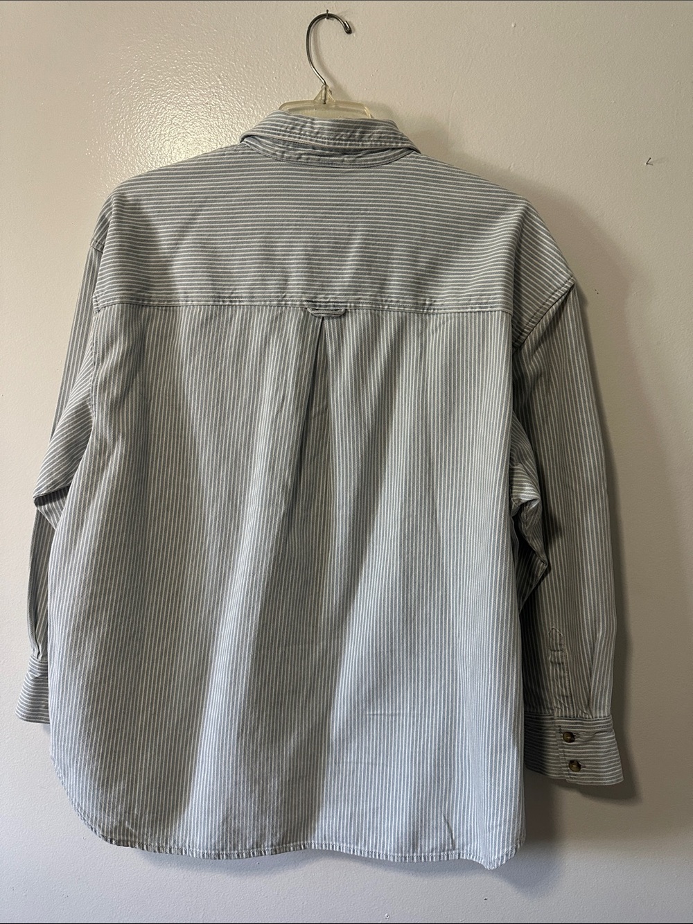Old Navy Light Blue Stripe Button-Up Shirt - Picture 6 of 8